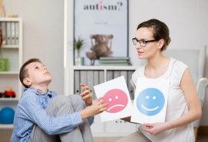 درمان مشکلات ارتباطی اوتیسم