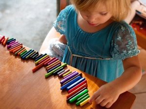 ردیف کردن اسباب بازی ها در اوتیسم