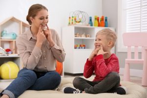 کودکان ۳ ساله به چه دلیل به گفتار درمانی نیاز دارند؟