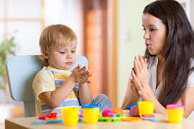 گفتار درمانی برای یک کودک ۳ ساله چگونه است؟