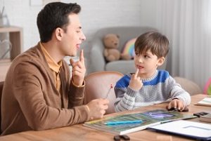 مشکلات رایج در تلفظ حرف «ق» و «غ»