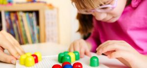 مهمترین بازیها برای آموزش کودک نابینا